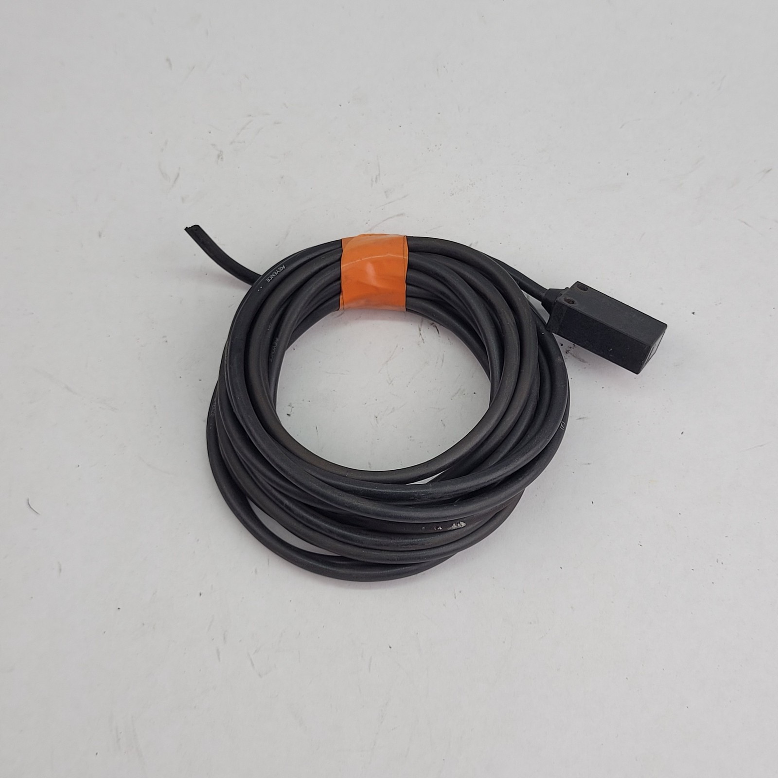 Keyence PZ-51T Photoelectric Sensor - USED
