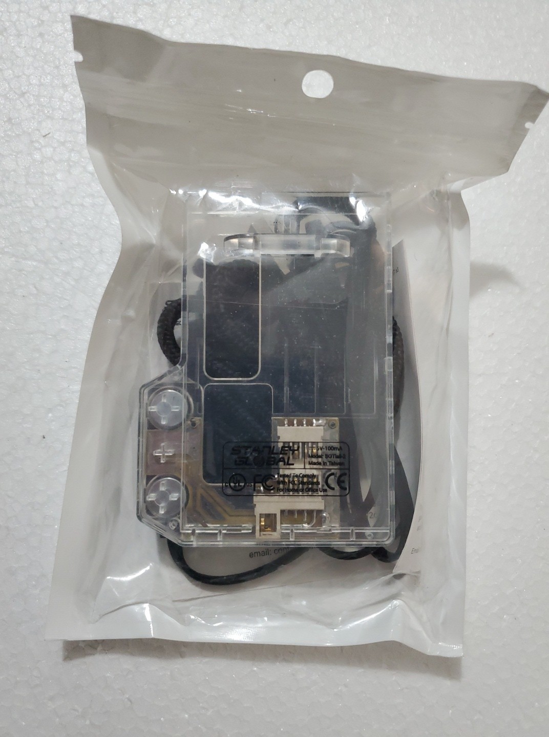 Stanley Global SGTiAll-2 ID Holder Smart Card CAC Reader - USB A  SGTIall-2