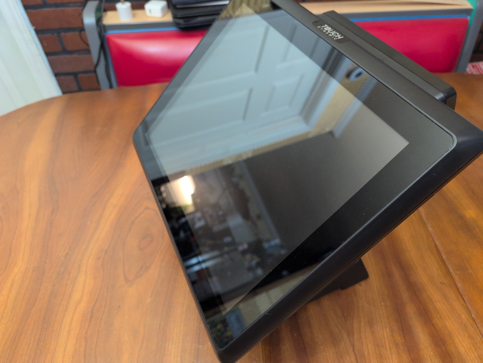 Touch Dynamic Pulse J1900 15" POS Terminal Touchscreen Windows 11 Pro + Rear VFD