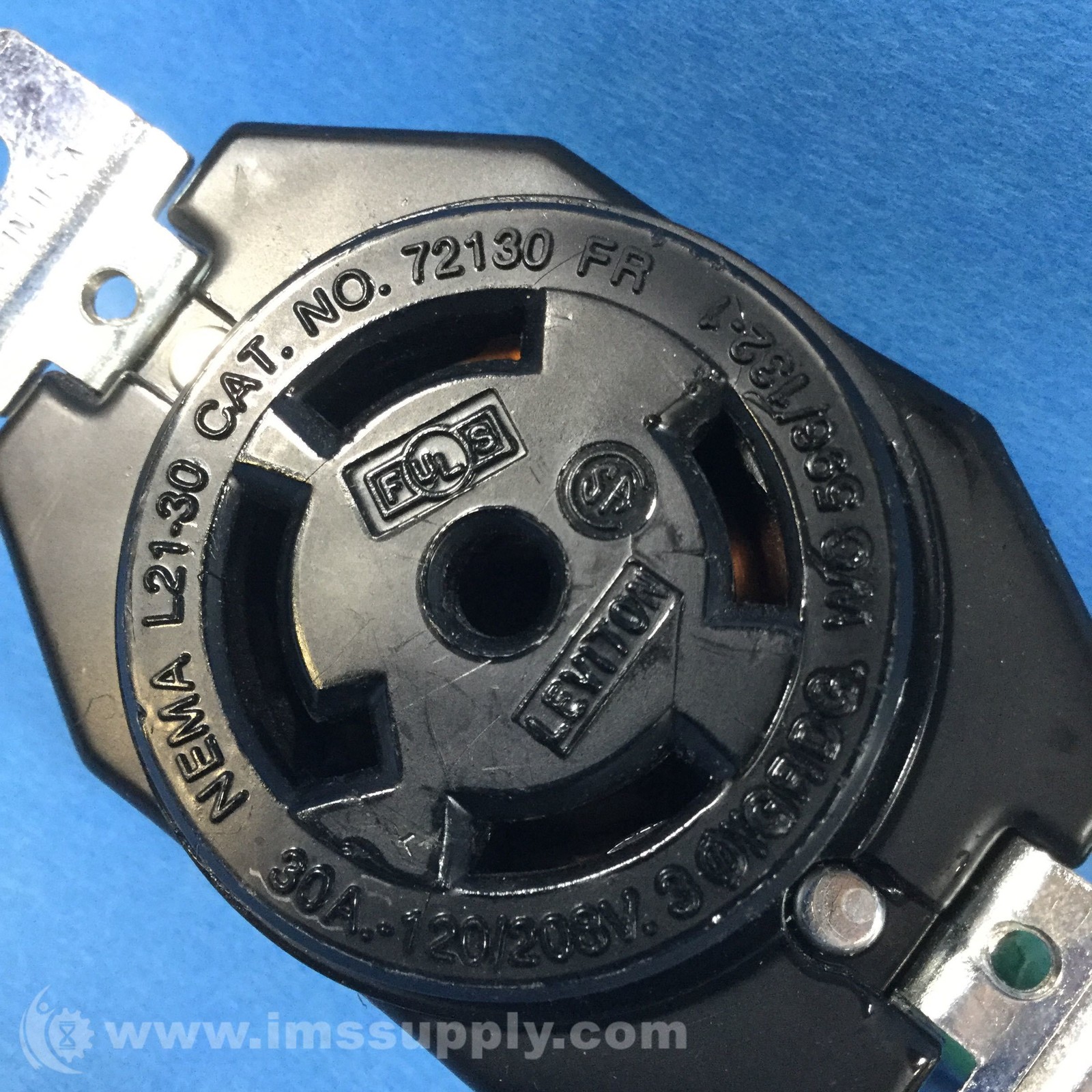 Leviton 72130 Locking Connector USIP