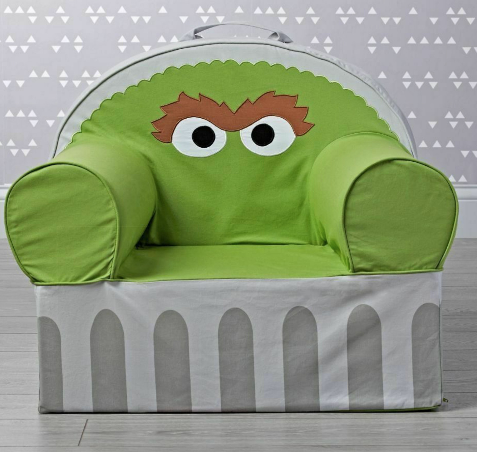 NWT Crate & Barrel Kids The Land of NOD sesame street OSCAR GROUCH chair cover