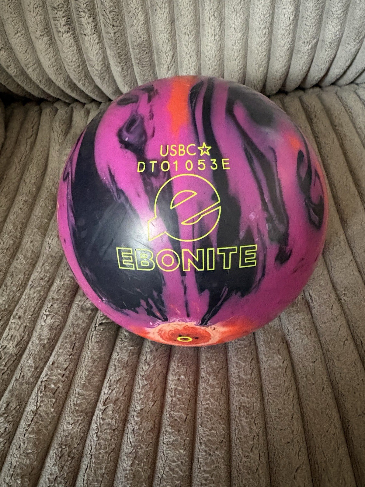 15lb Ebonite Entity Solid
