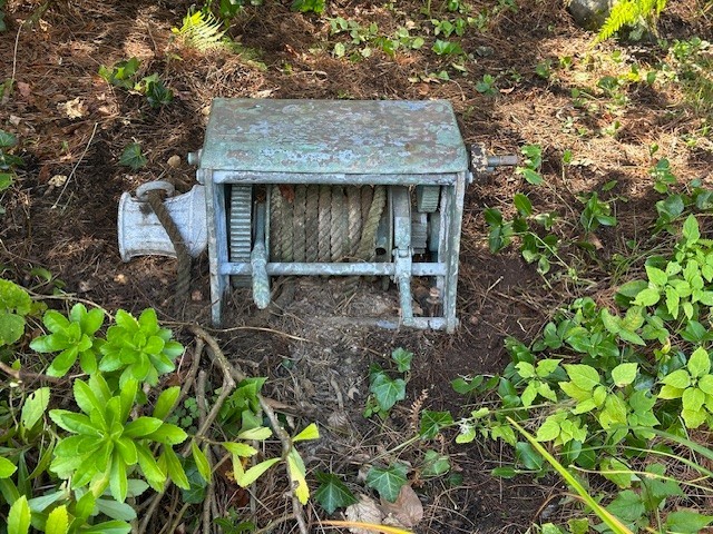 1930's antique solid bronze boat anchor windless winch