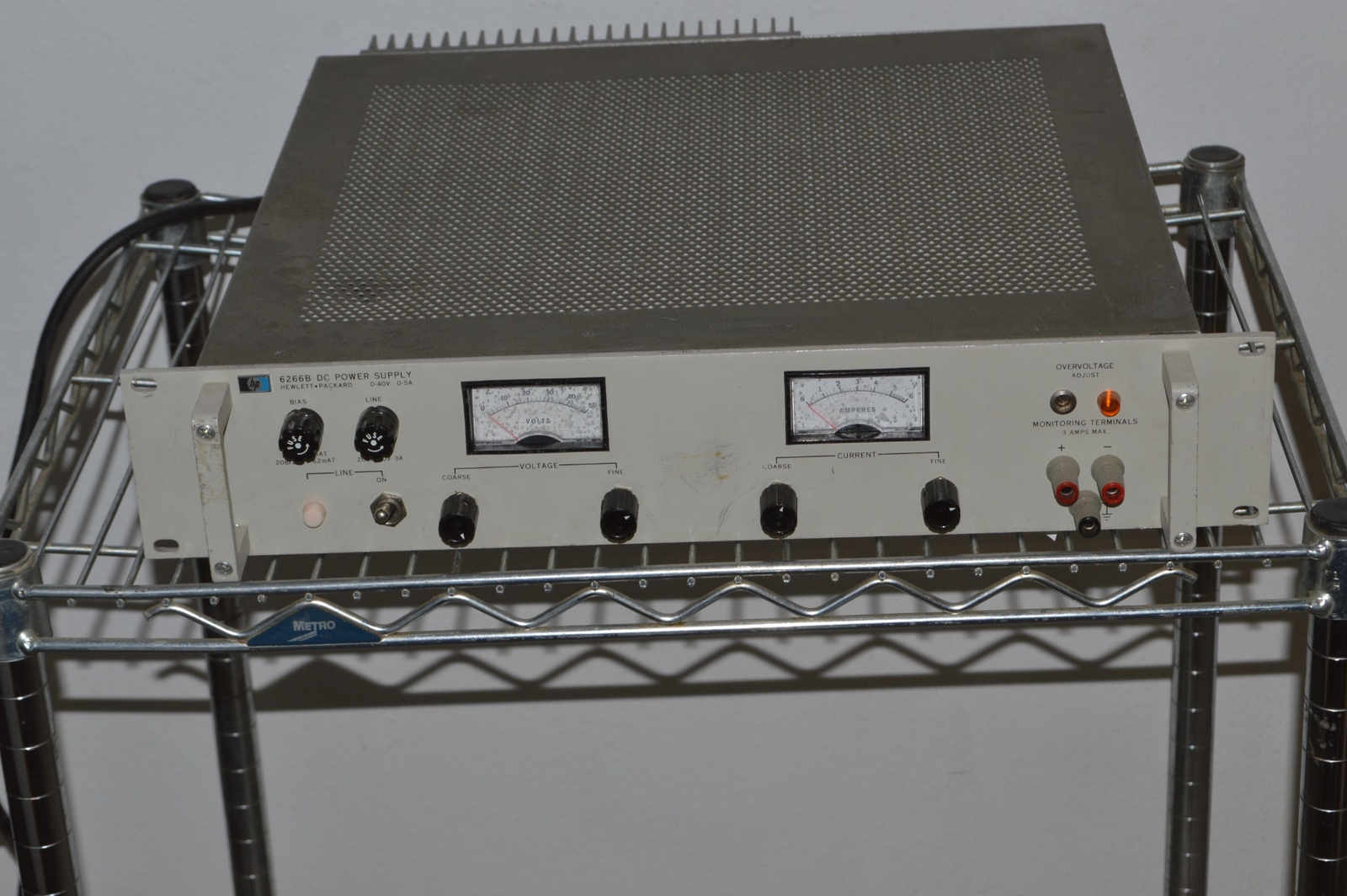HEWLETT PACKARD HP 6266B DC POWER SUPPLY 0-40 V 0-5A  (RFU31)
