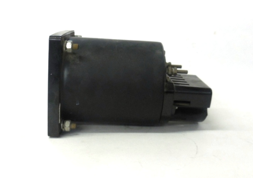 SQUARE D/ELCTROMAGNETIC IND. INC AC VOLTMETER EAIVB, 60 Hz, RANGE 0-600, FSV 150
