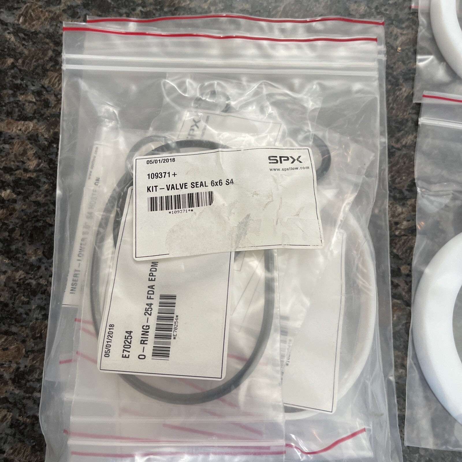 NEW WAUKESHA CHERRY-BURRELL SEAL KIT Spx 109371 + Valve Seal 6x6 S4