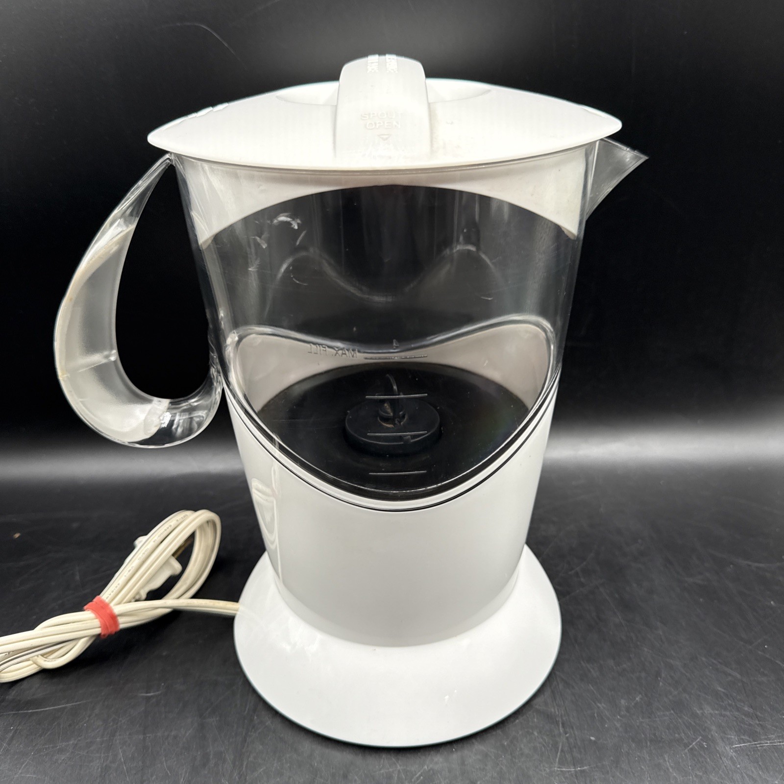 Mr. Coffee Cocomotion Hot Chocolate Hot Cocoa Maker 4 Cup HC4