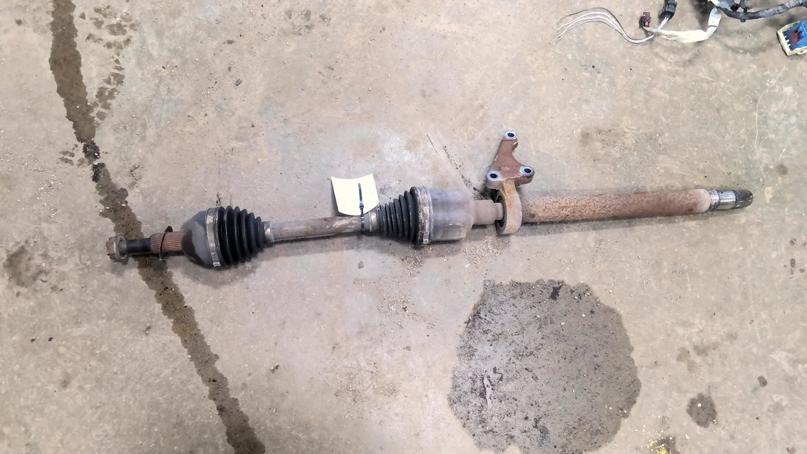 Passenger Axle Shaft Front Axle Outer Fits 11-20 CARAVAN 682505