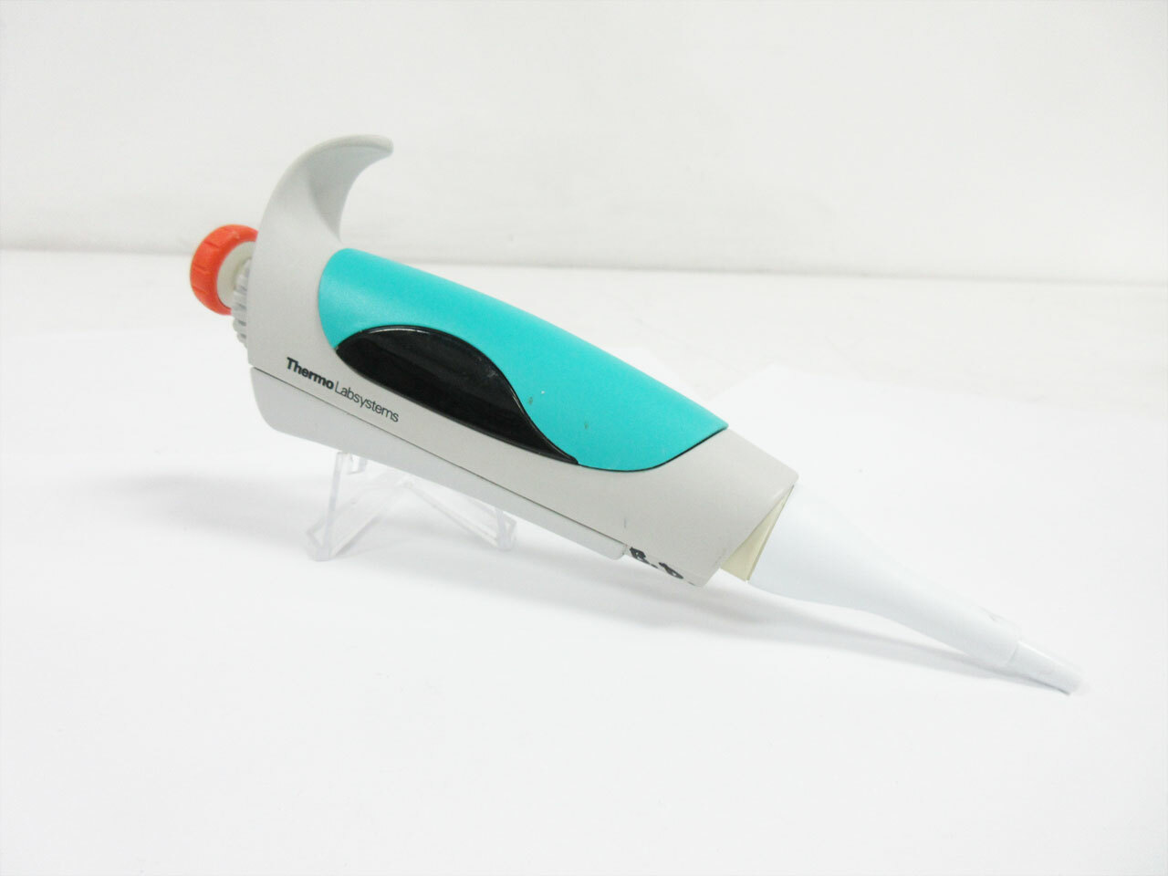 THERMO FINNPIPETTE 4600040 FOCUS SHORT 30 - 300 uL ADJUSTABLE PIPETTE PIPET