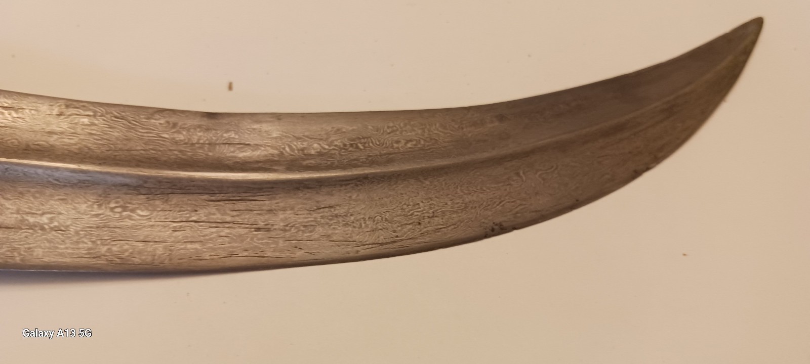 ANTIQUE INDO-ISLAMIC JAMBIYA DAGGER, WOOTZ BLADE, SILVER SCABBARD, HORN HANDLE