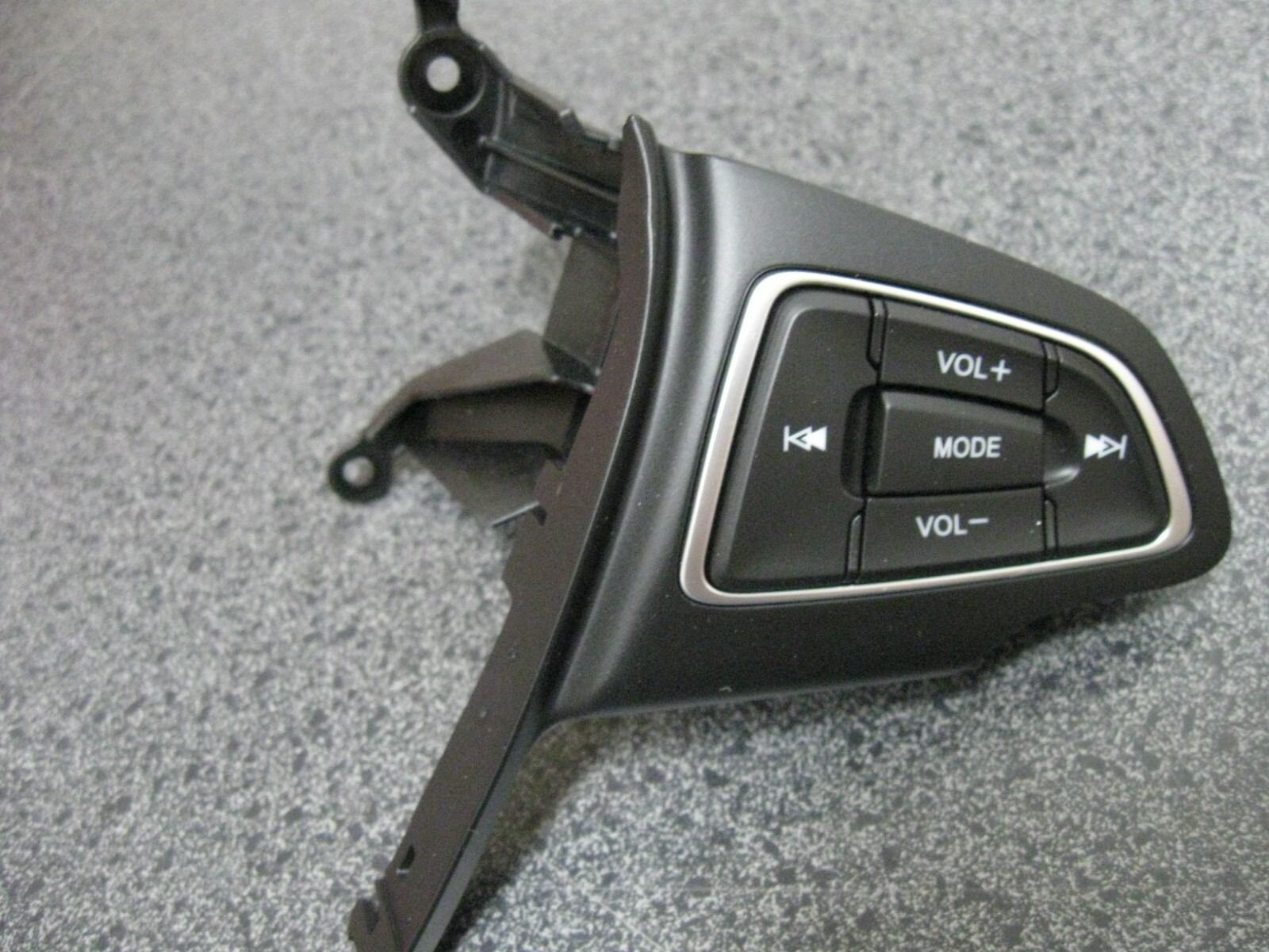 NEW GENUINE MOTORCRAFT RIGHT RADIO CONTROL SWITCH (PN SW-7469)