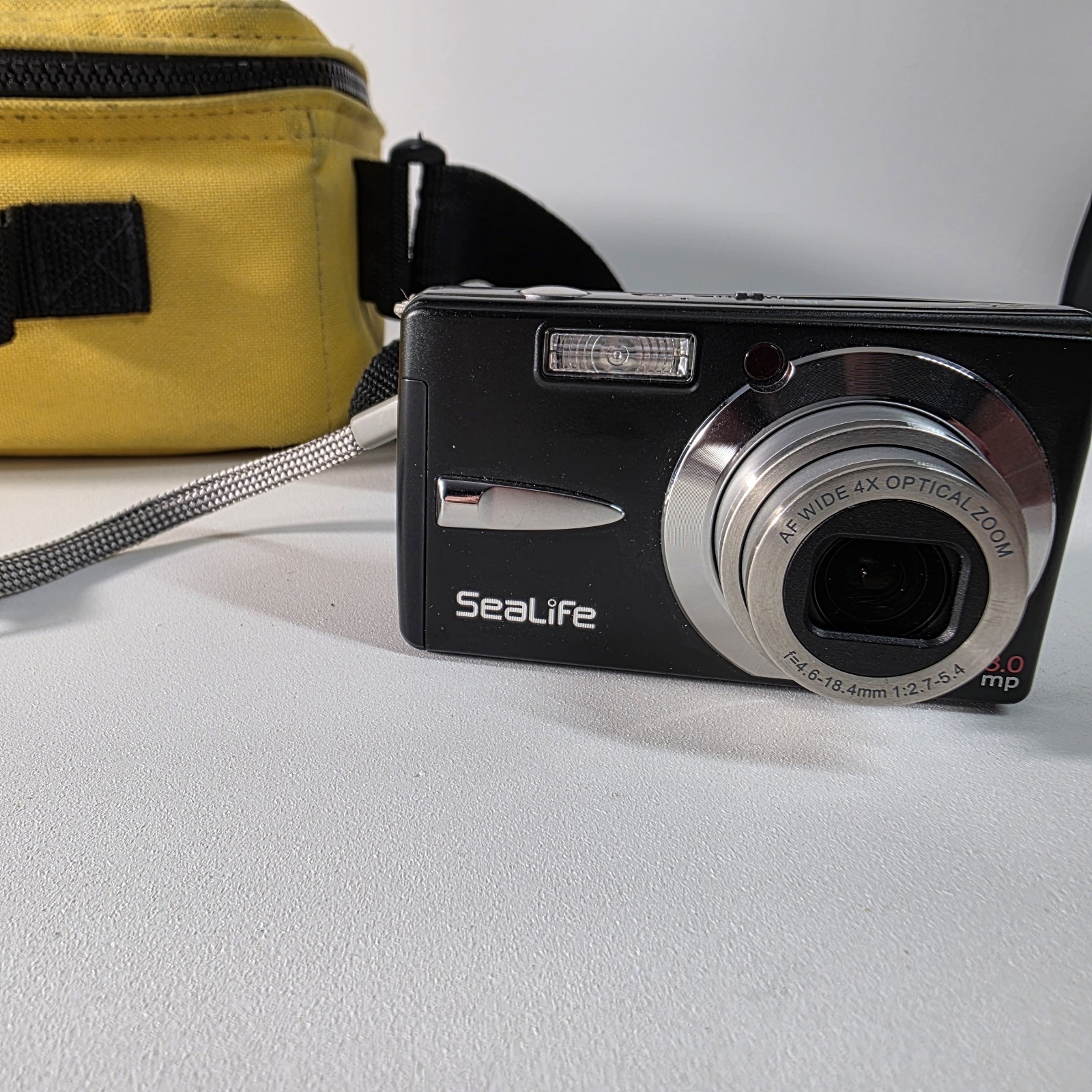 Sealife DC800 Underwater Camera 8mp w/ Housing + Accessories - Read