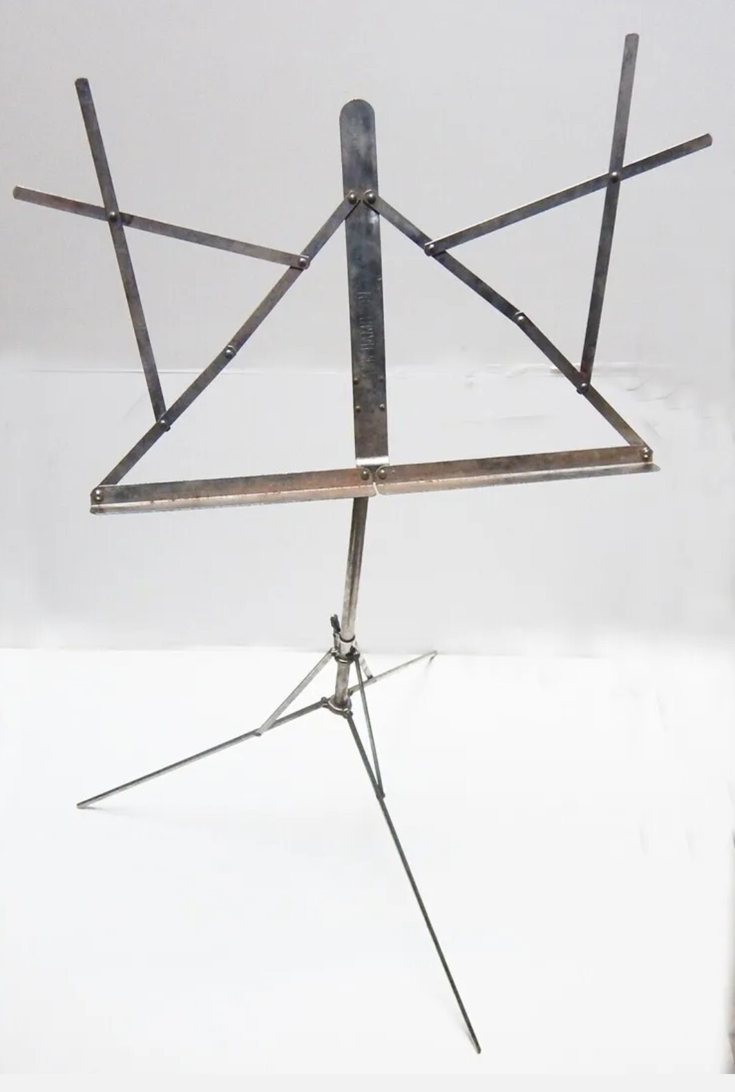 The Hamilton No 400-N Lutrin Folding Chrome Music Stand Adjustable Height w/Box