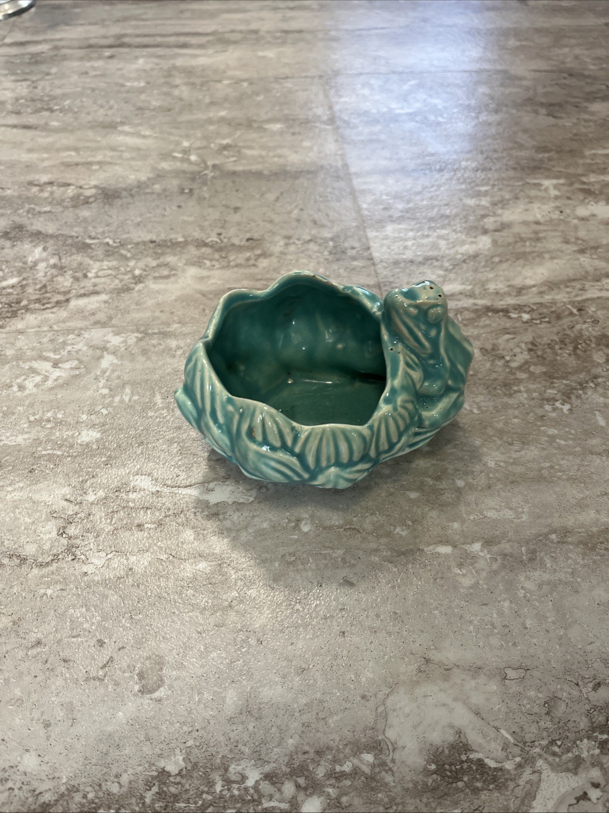 Vintage McCoy Pottery Small Green Frog & Lotus Flowers Planter Unsigned 40s/50s