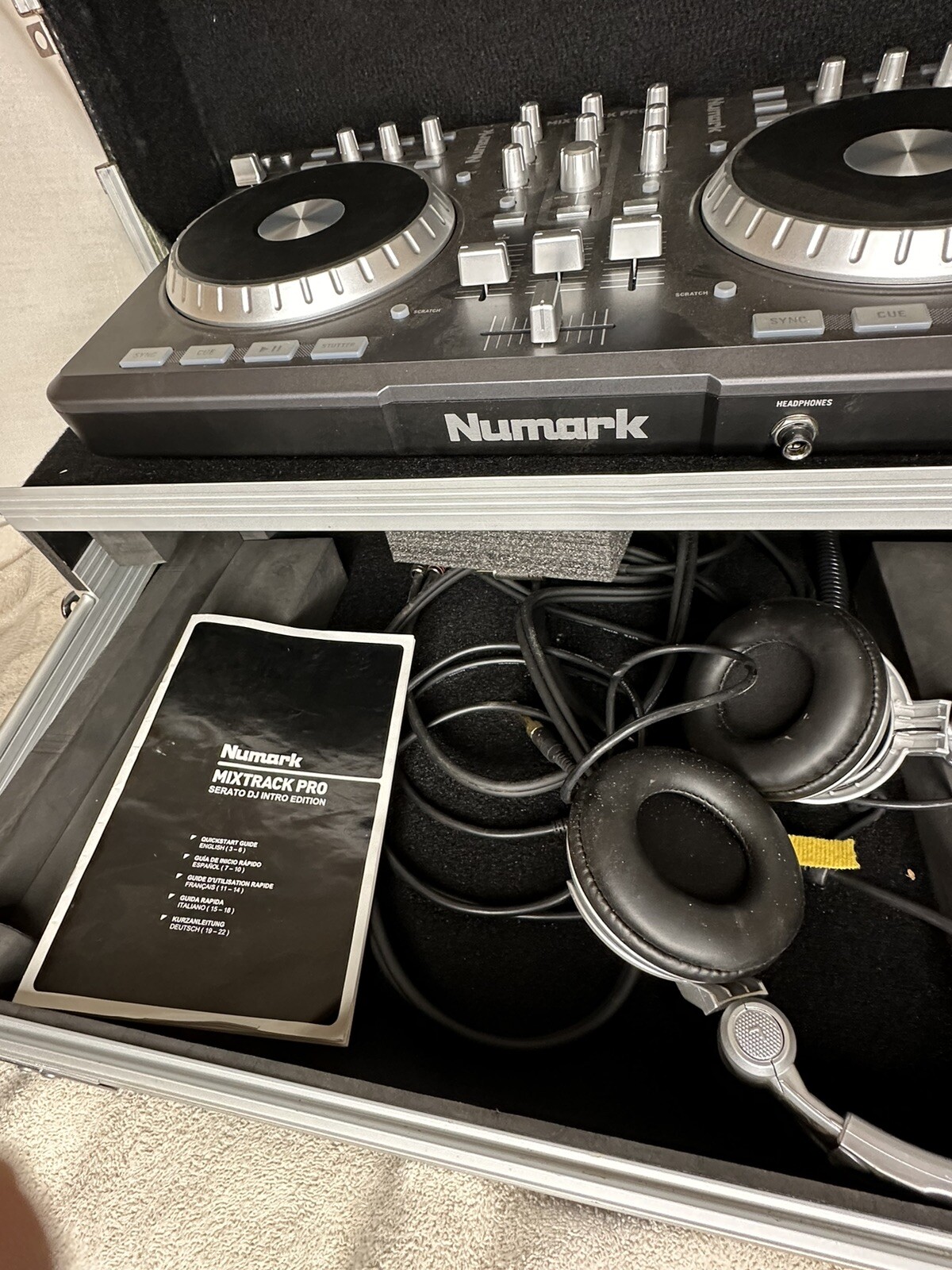 Numark Mixtrack Pro Standalone Streaming DJ Controller With Case