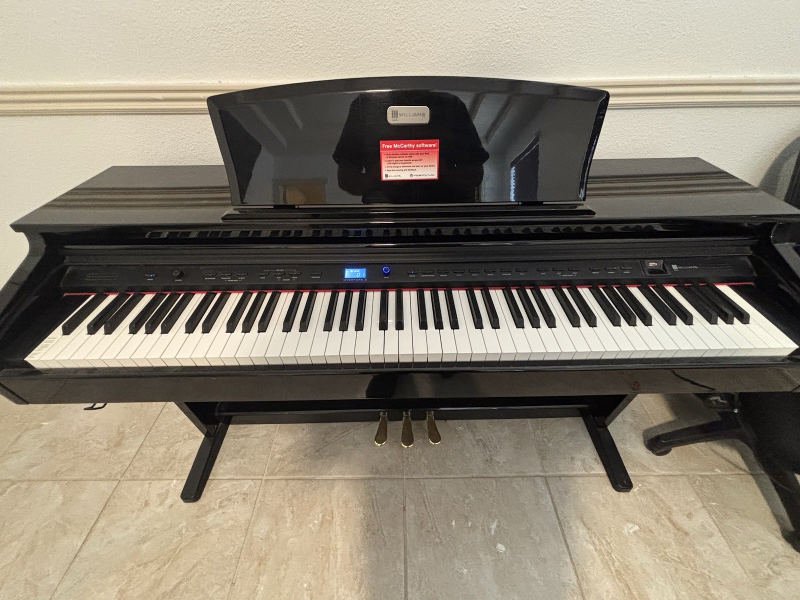 Piano Willams Overture 2 88-Key Digital Black 3 Pedals Excellent Condition