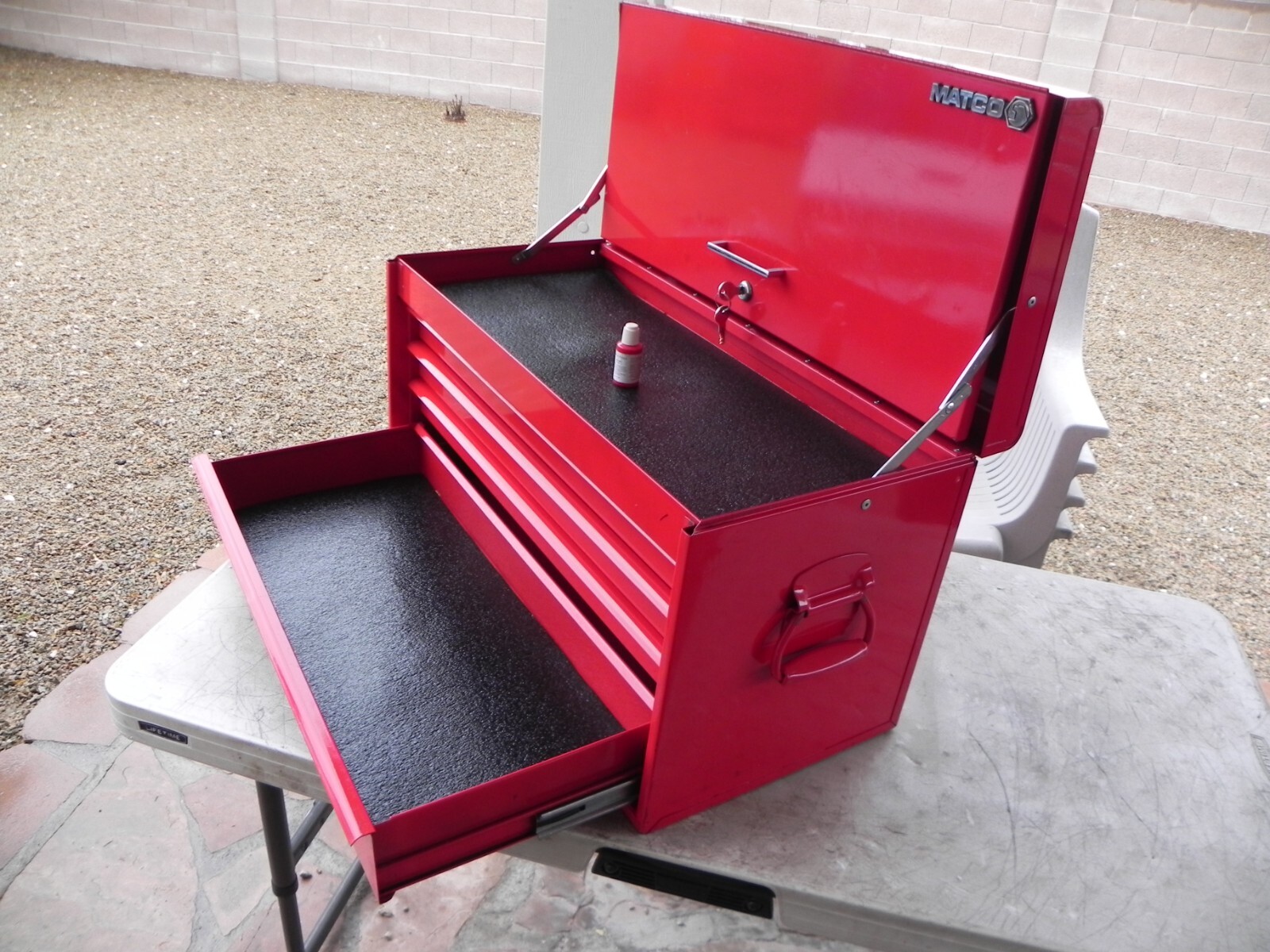 Matco Tools 4 Drawer Heavy Duty Flip Top Chest Fire Red 2 Keys (Super Rare)