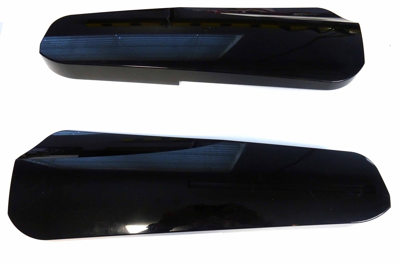 Korg Kronos 61 Black Plastic End Caps