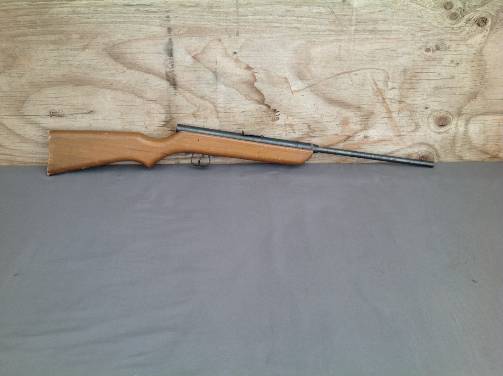 Crosman V-350 Slide Action BB Air Rifle