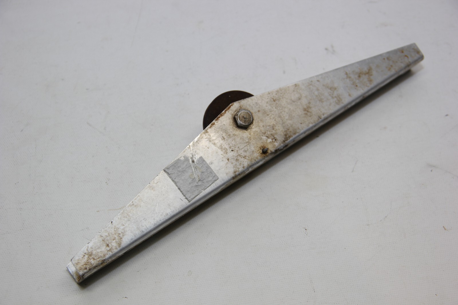 Piper PA-28R-180 Control Pully Bracket & Pully, P/N: 62746-000 / 62746-00
