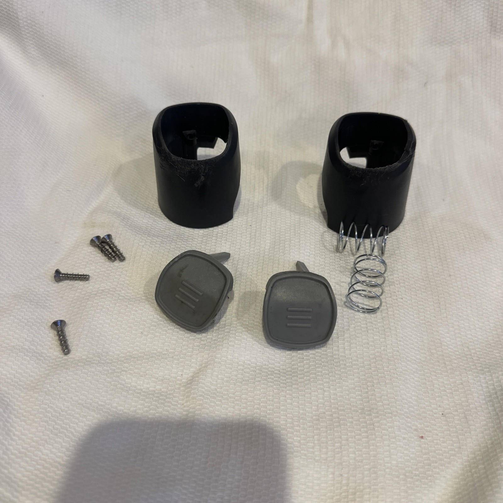 UPPAbaby Vista 2015 To 2019 Stroller Front Wheel Lock Button Caps & Springs