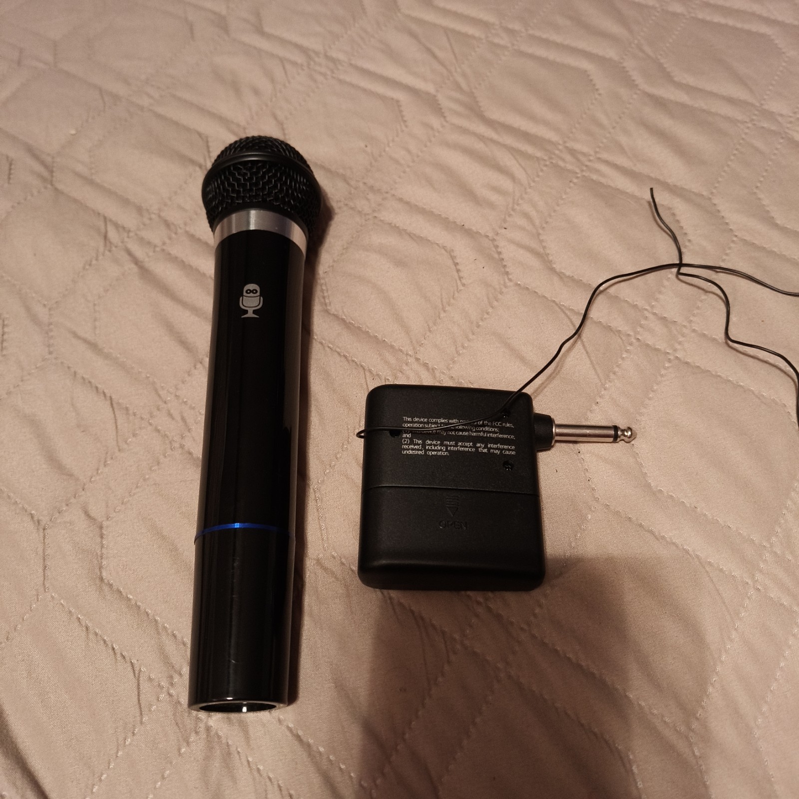 Singing Machine R-107 Wireless Hand Held Microphone Works