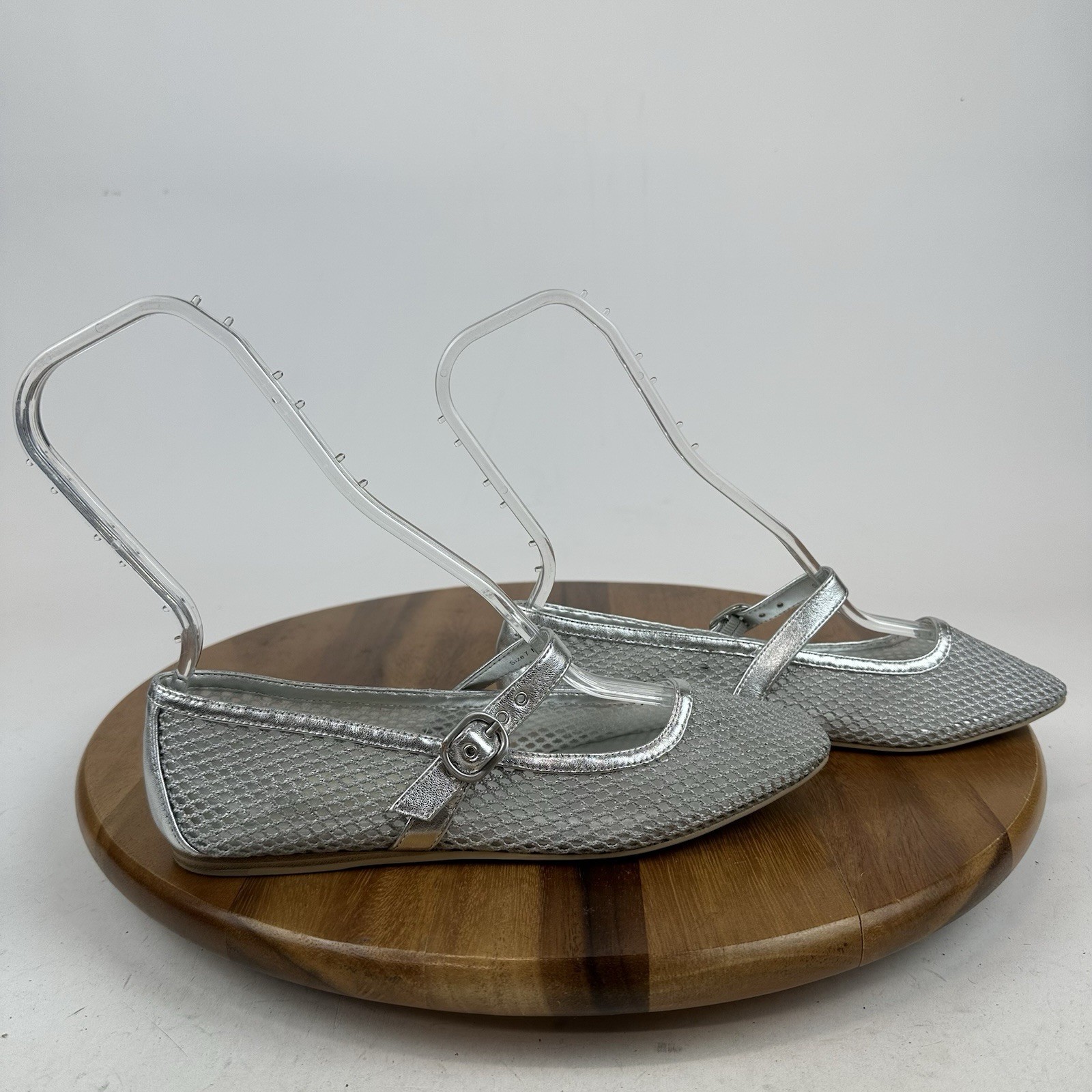 New Womens Dolce Vita Rodni Silver Mesh Casual Mary Jane Flats Size 7 B GUC