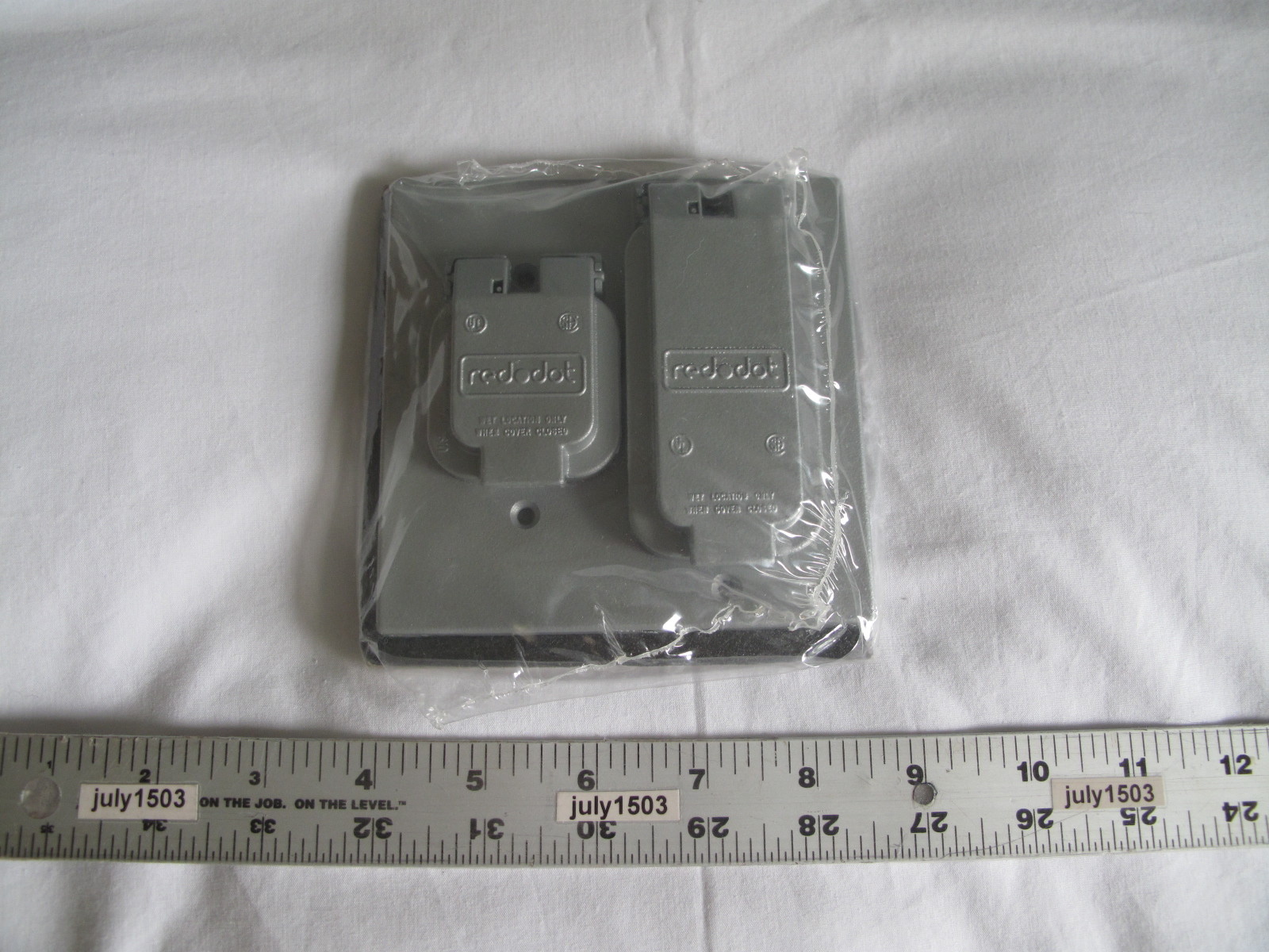 (1) NEW Red Dot GFCI Weatherproof Outlet Cover 2CCSG Single Cover 2 Gang Wet