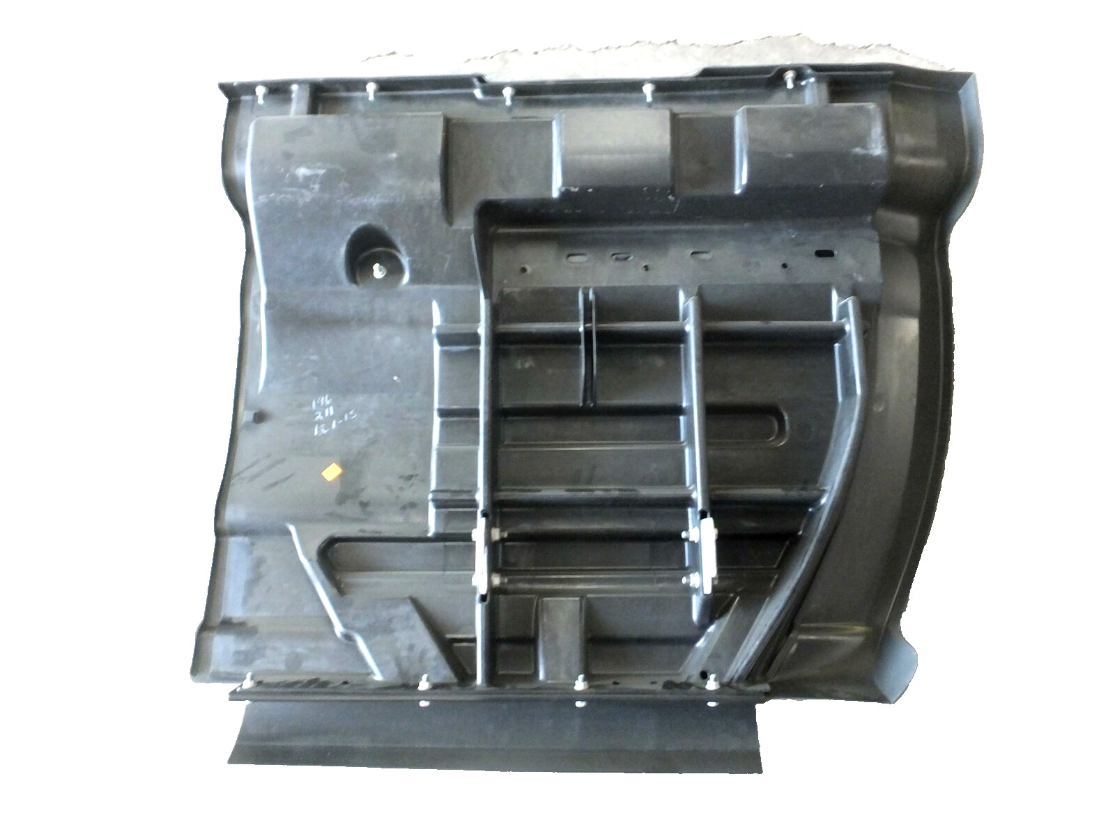 3726586C91 INTERNATIONAL PROSTAR RH CHASSIS REAR SHORT SLEEPER PANEL