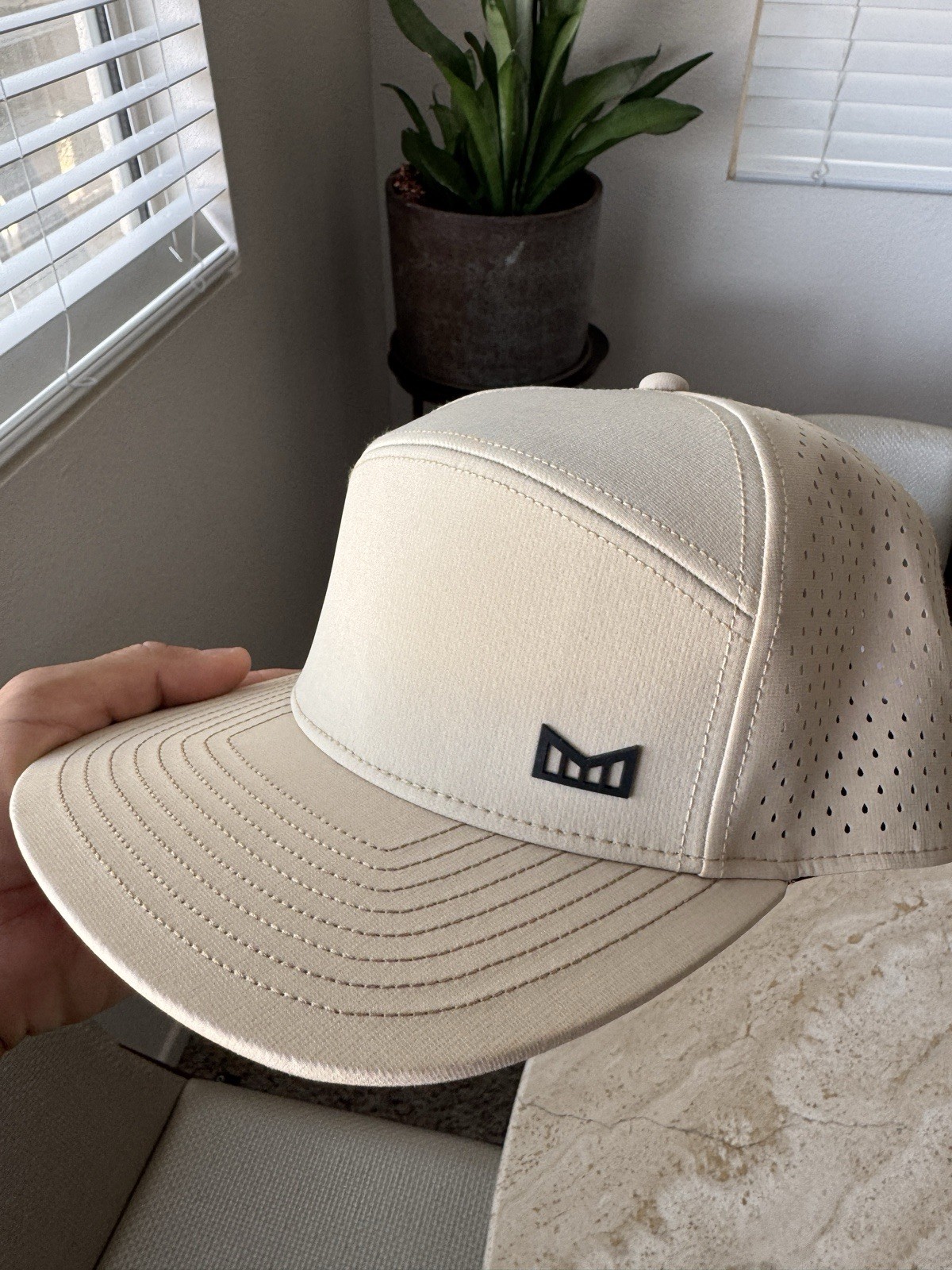 Melin Trenches Icon Hydro Hat SZ Small 56 CM Khaki 🔥
