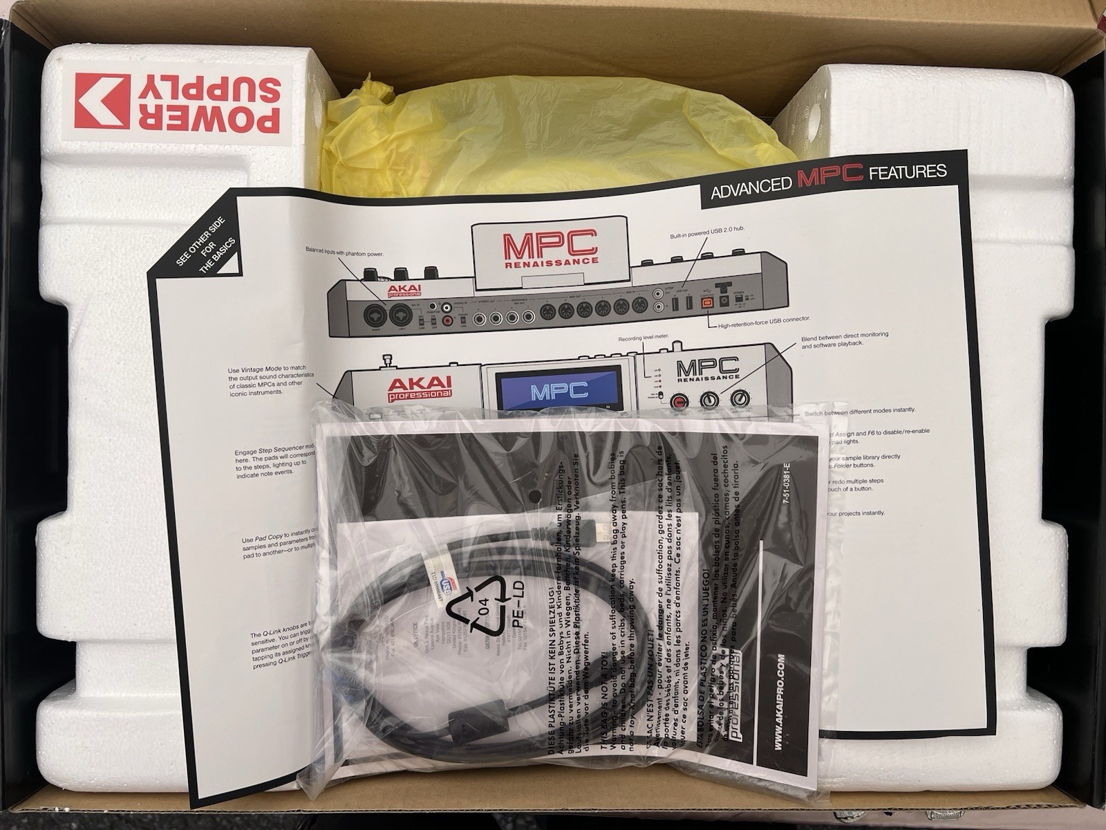 AKAI MPC Renaissance Sampler Sequencer Professional Controller Brand New Open