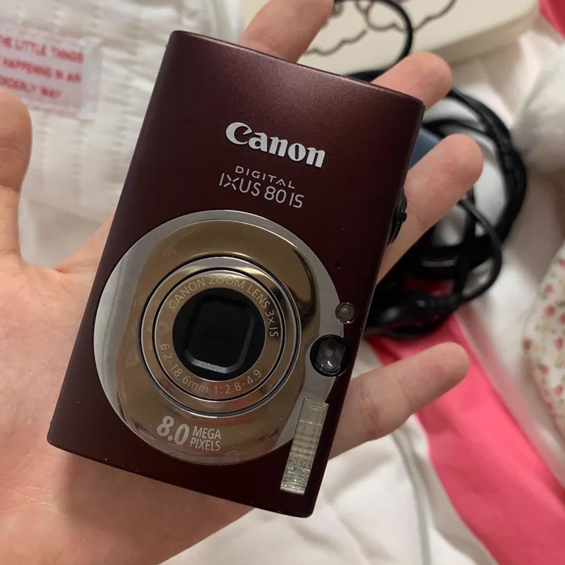 Canon PowerShot Digital ELPH SD1100 IS / Digital IXUS 80 IS 8.0MP Digital Camera