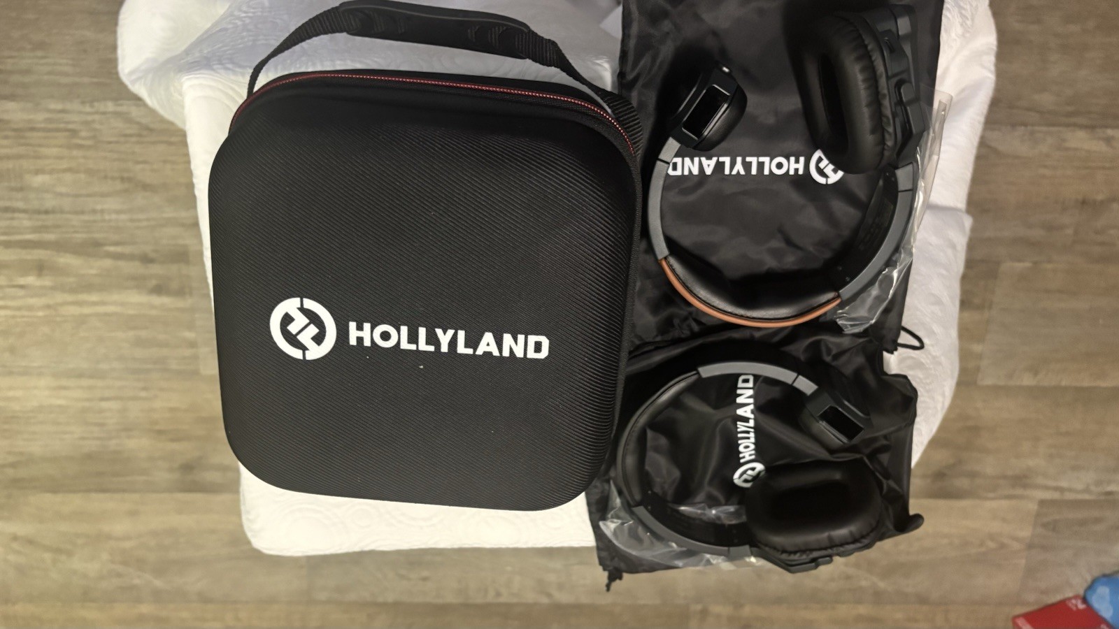 Hollyland