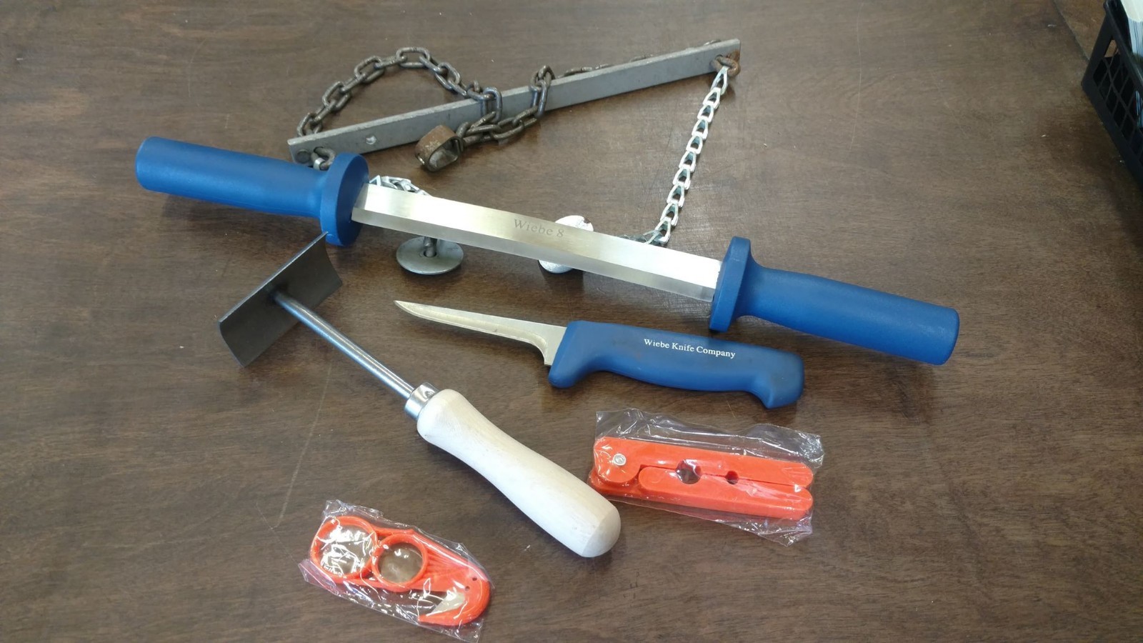 6 Pc ECONOMY FUR HANDLING SKINNING KIT PELTING FLESHING **FREE KNIFE SHARPER**