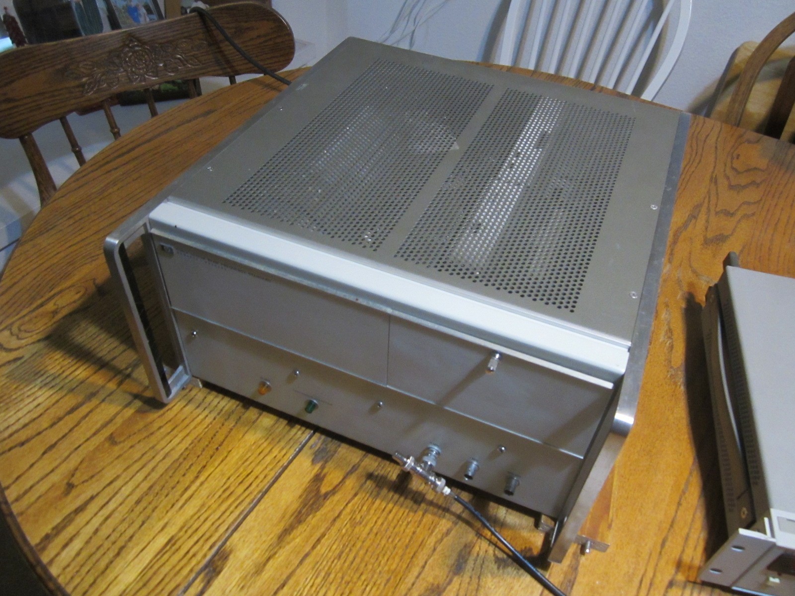 HP-5061A Cesium Frequency Standard - Parts Only - Complete Unit