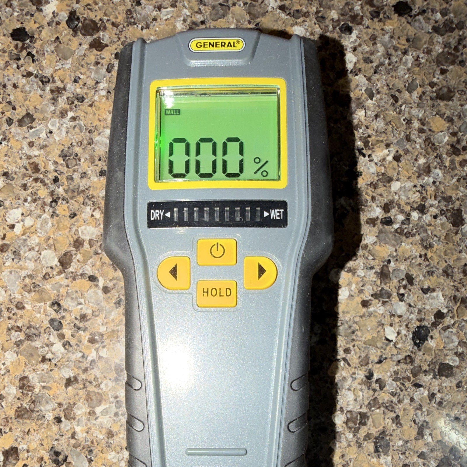 General MMD7NP Moisture Meter Digital Display Hold Button Electric Handheld