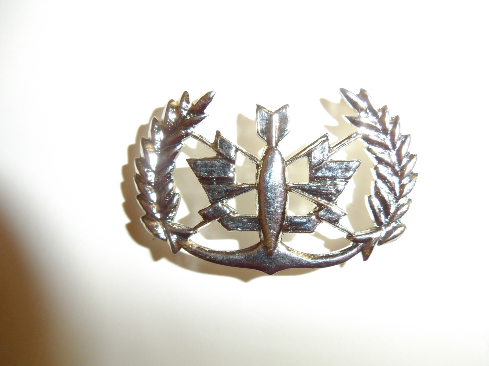 b0302 RVN Vietnam EOD Explosive Ordnance Demolition Qualification metal IR8B
