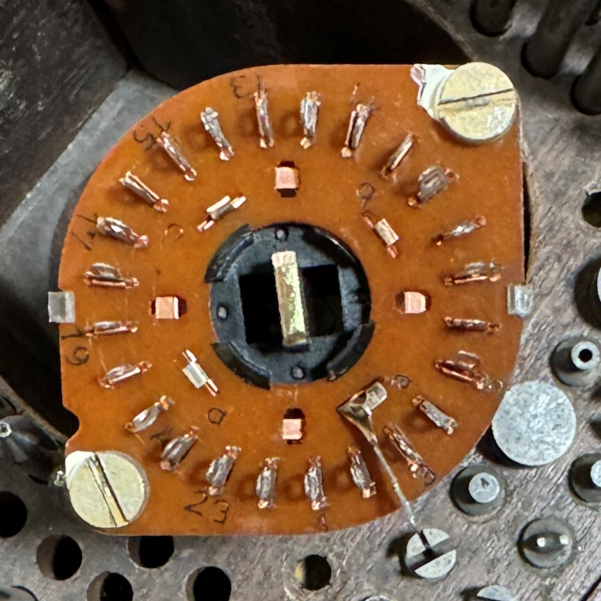 1ea Russian Made 24 Position 4 Wafer For Stereo Tapped Type Volume Control