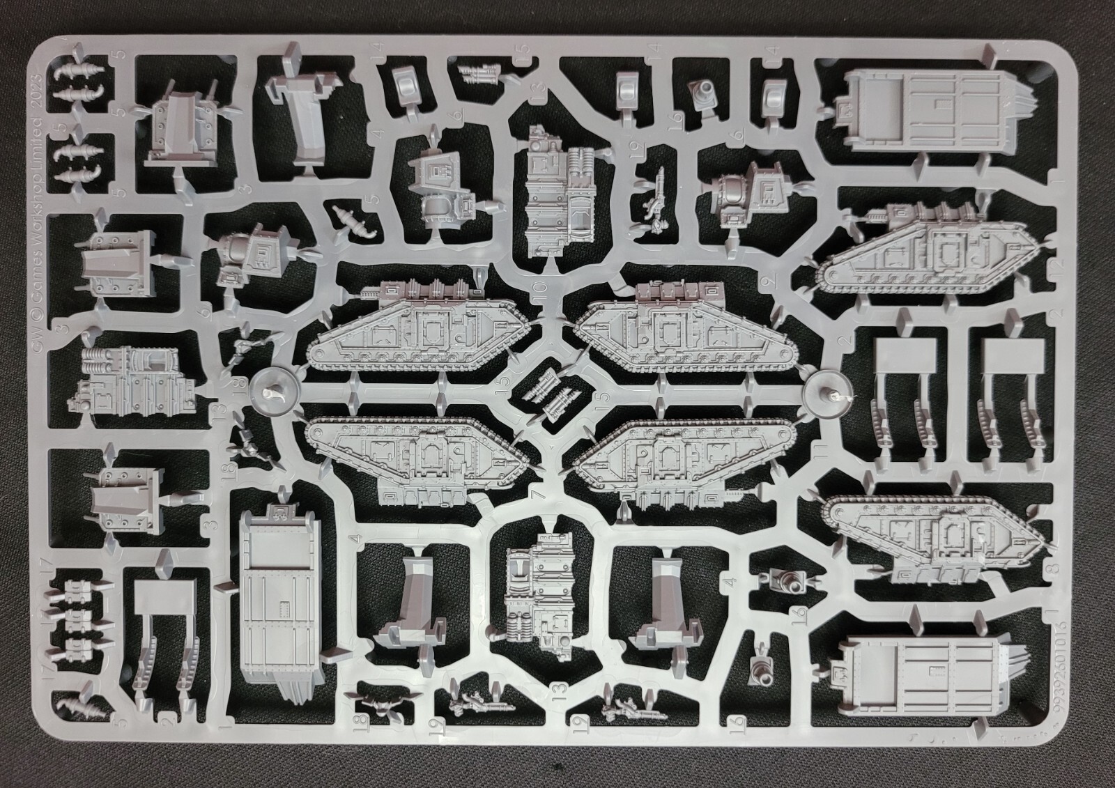 Legions Imperialis 3 Dracosan Armoured Transport Solar Auxilia Warhammer