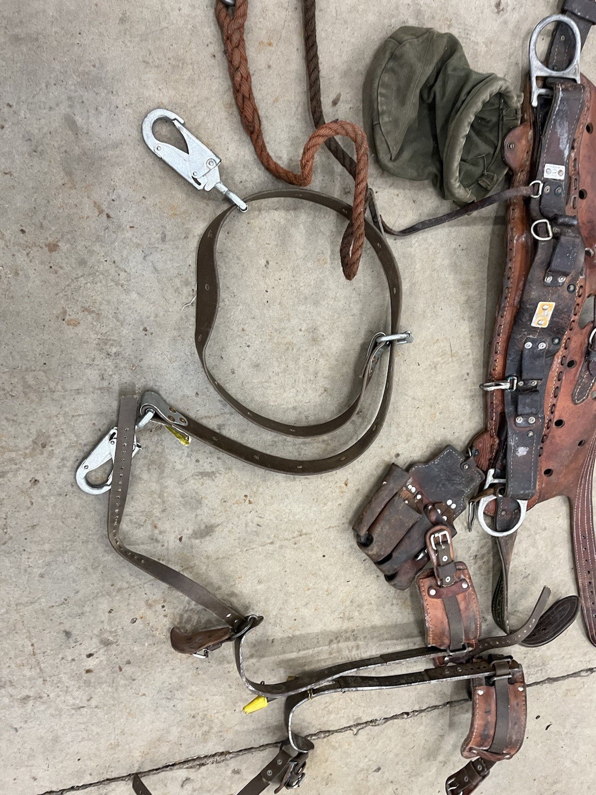 Bashlin Lineman SET Tree Climbing WIDE Belt Hooks Gear size D24
