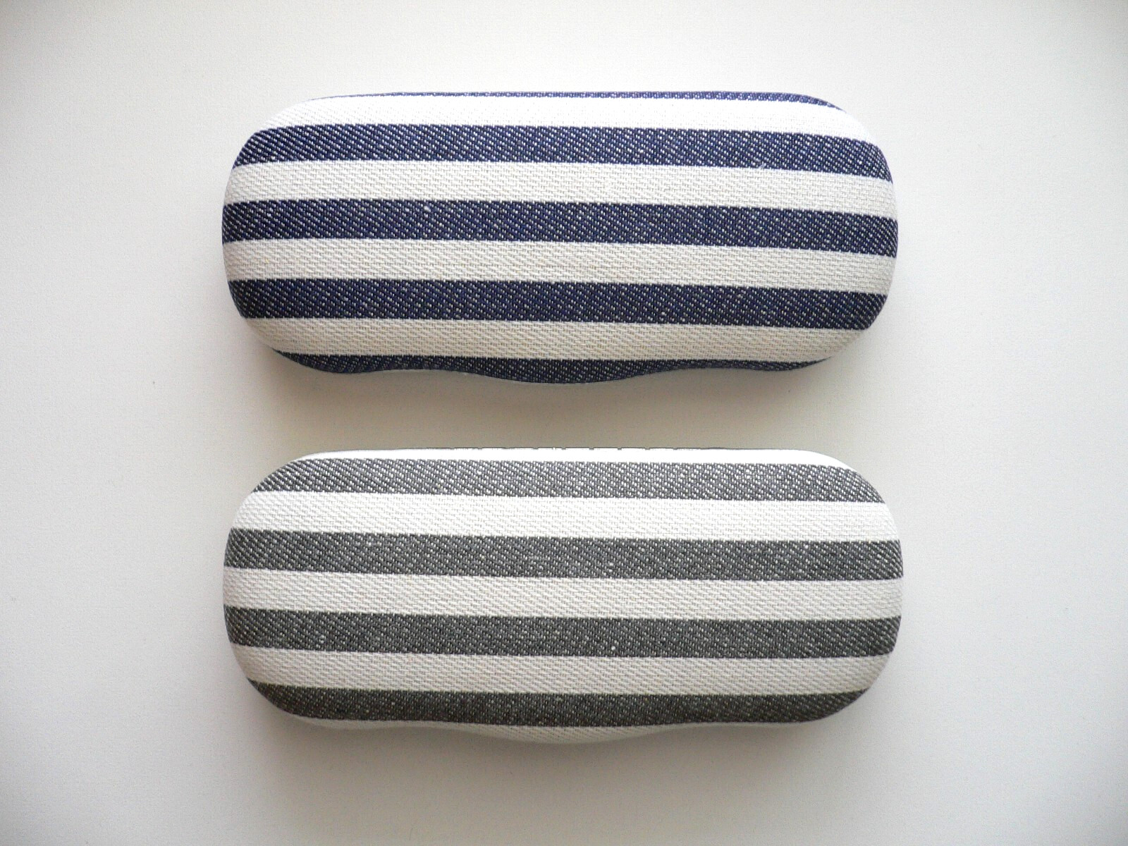 Unisex Denim Stripe Eyeglass/Sunglasses Clam Shell Hard Case BN