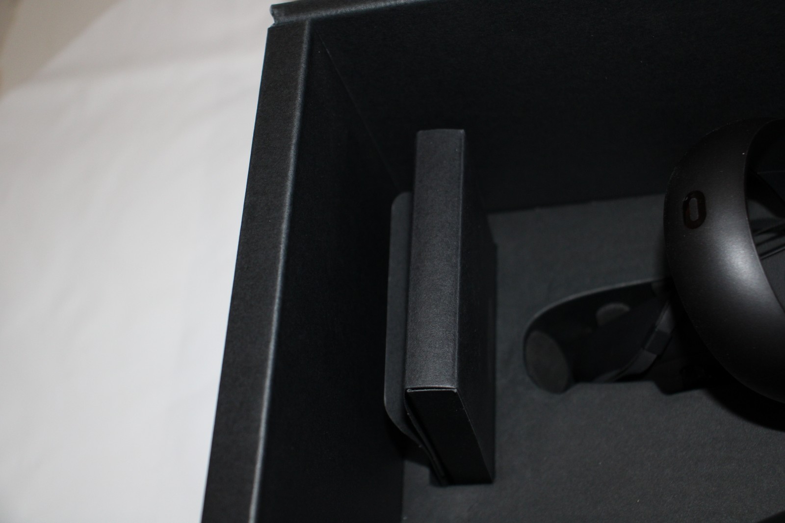 Oculus Rift S PC-Powered VR Gaming Headset Black FULL SET IN BOX "NEW"