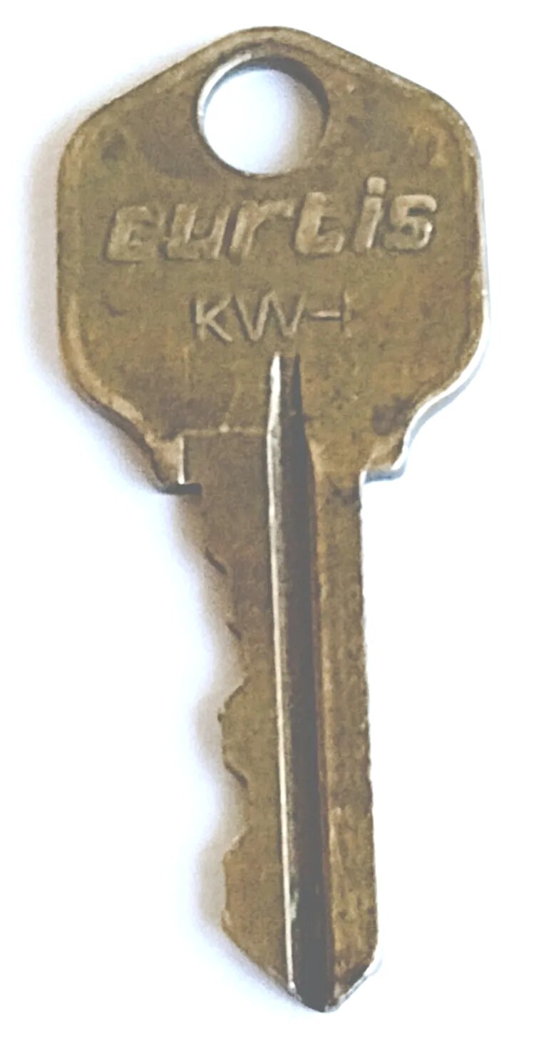 Vintage Key CURTIS KW-I KW1 Appx 2" Locks
