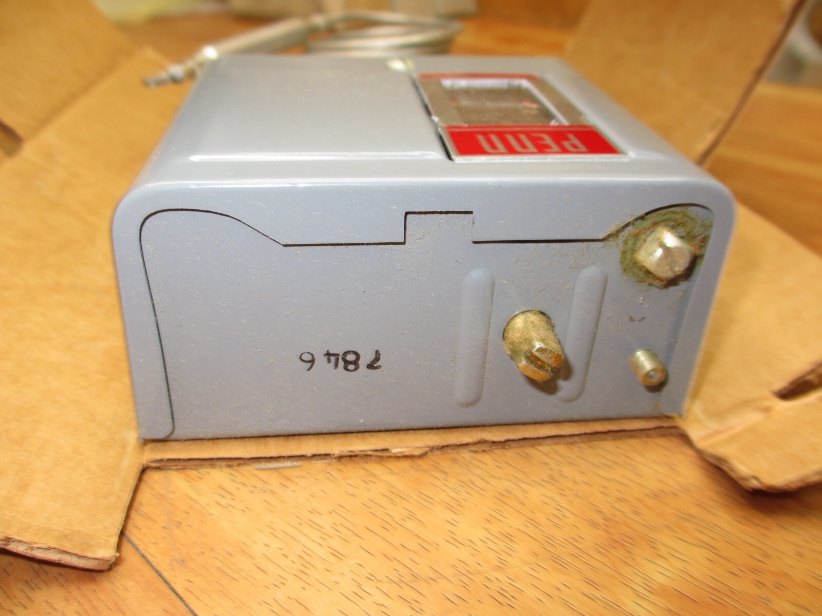 Johnson Controls A72AA-2 *NEW* Temperature Control Controller Penn Baso