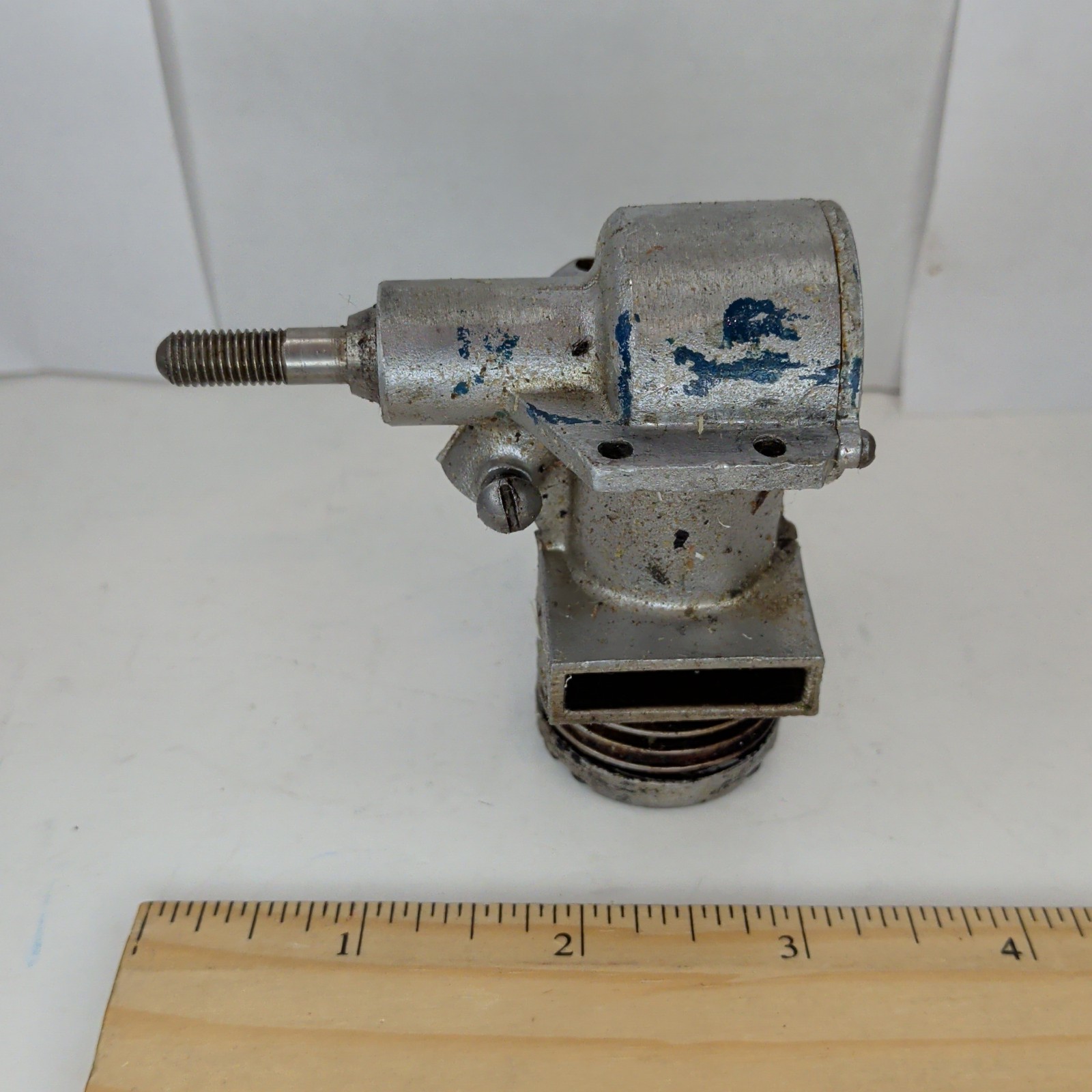 "19" Model Engine Model 4002 Untested Unbranded x2