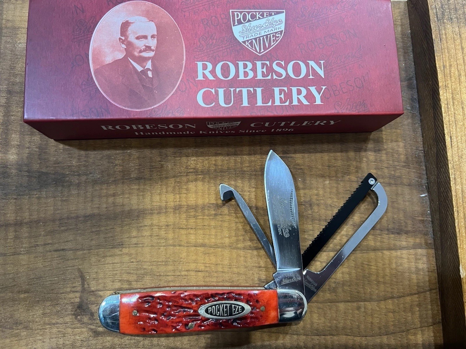 Robeson Shur-Edge Gamecock Knife - 4" Fightin' Chicken Knife - Smooth  Red Bone