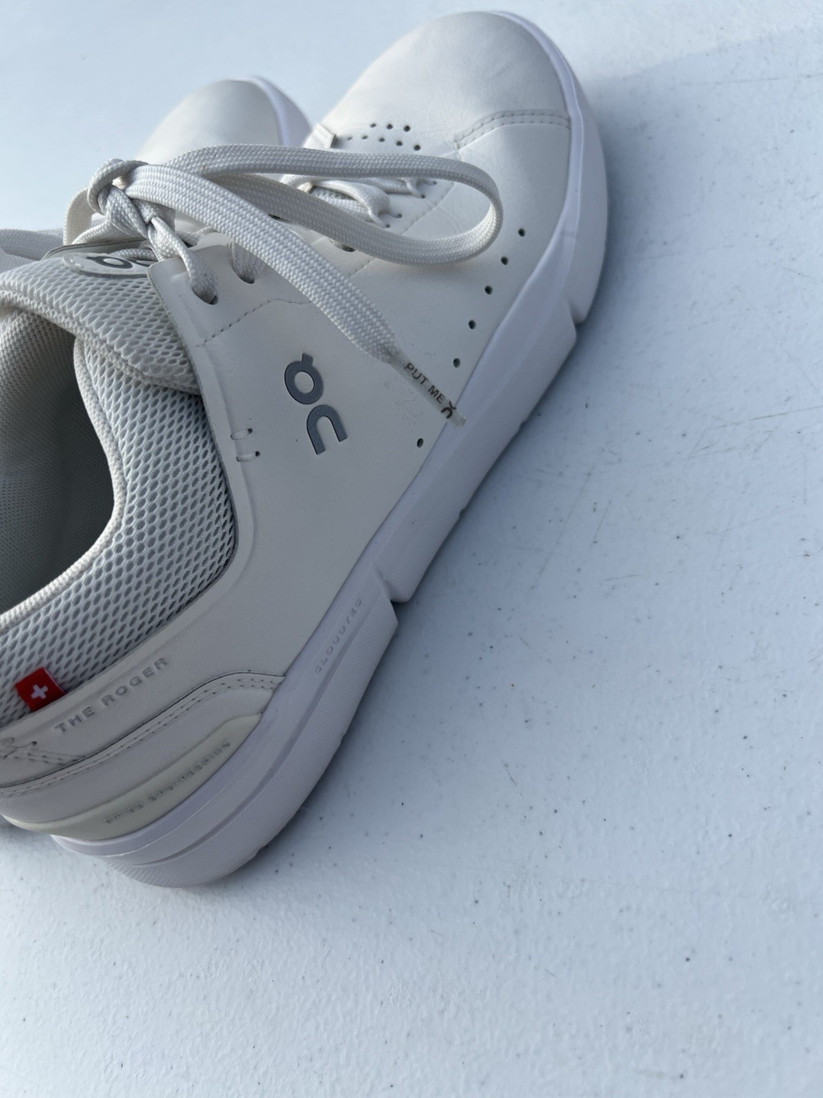 Women’s On Cloud “The Roger” Shoes Size 8.5