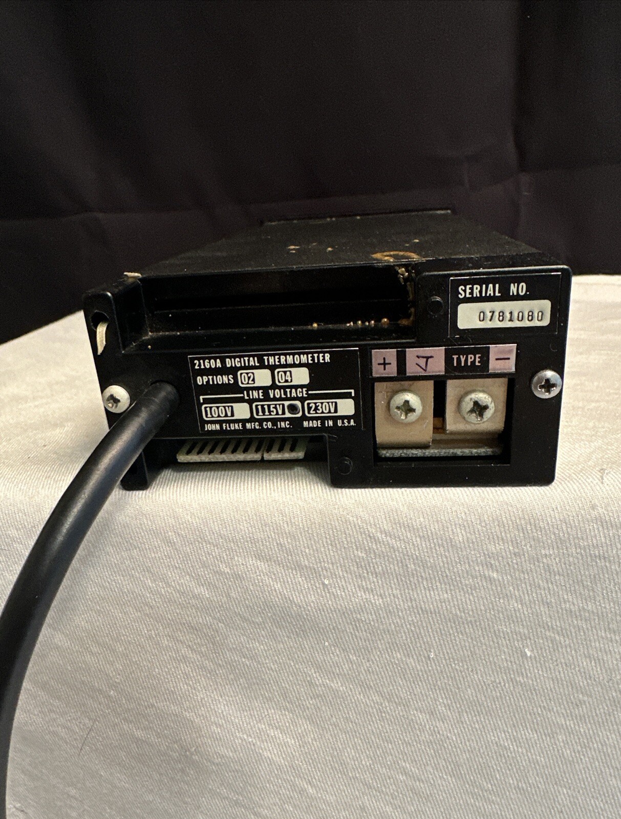 FLUKE/OMEGA 2160A Digital Thermometer