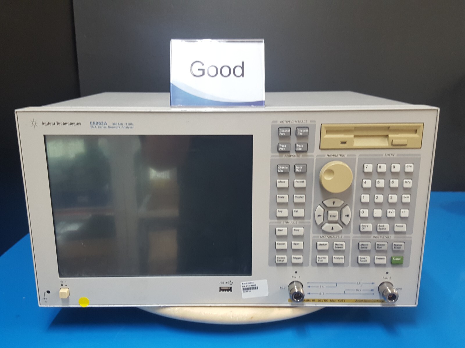 Agilent E5062A: ENA Network Analyzer, 300kHz-3GHz, opt. 250 016 (0435)