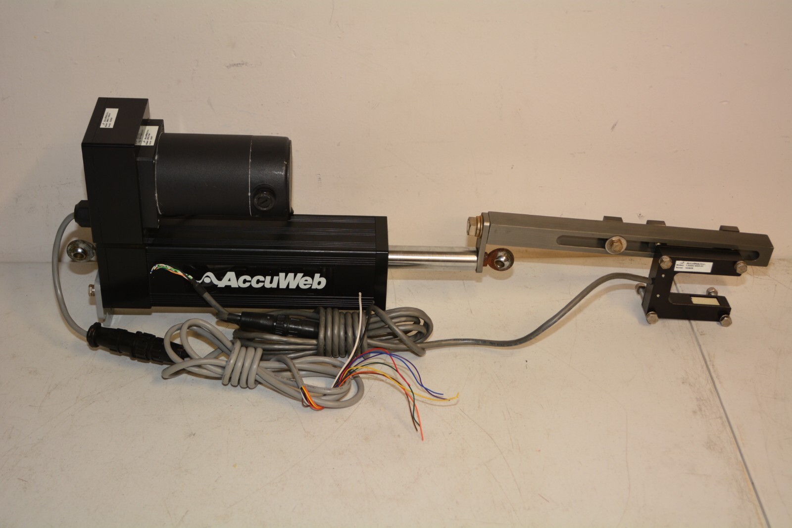 ^ AccuWeb Web Edge Guide Linear Actuator MNE-3 7500 / MTR 3108 & 1.5X3U Sensor